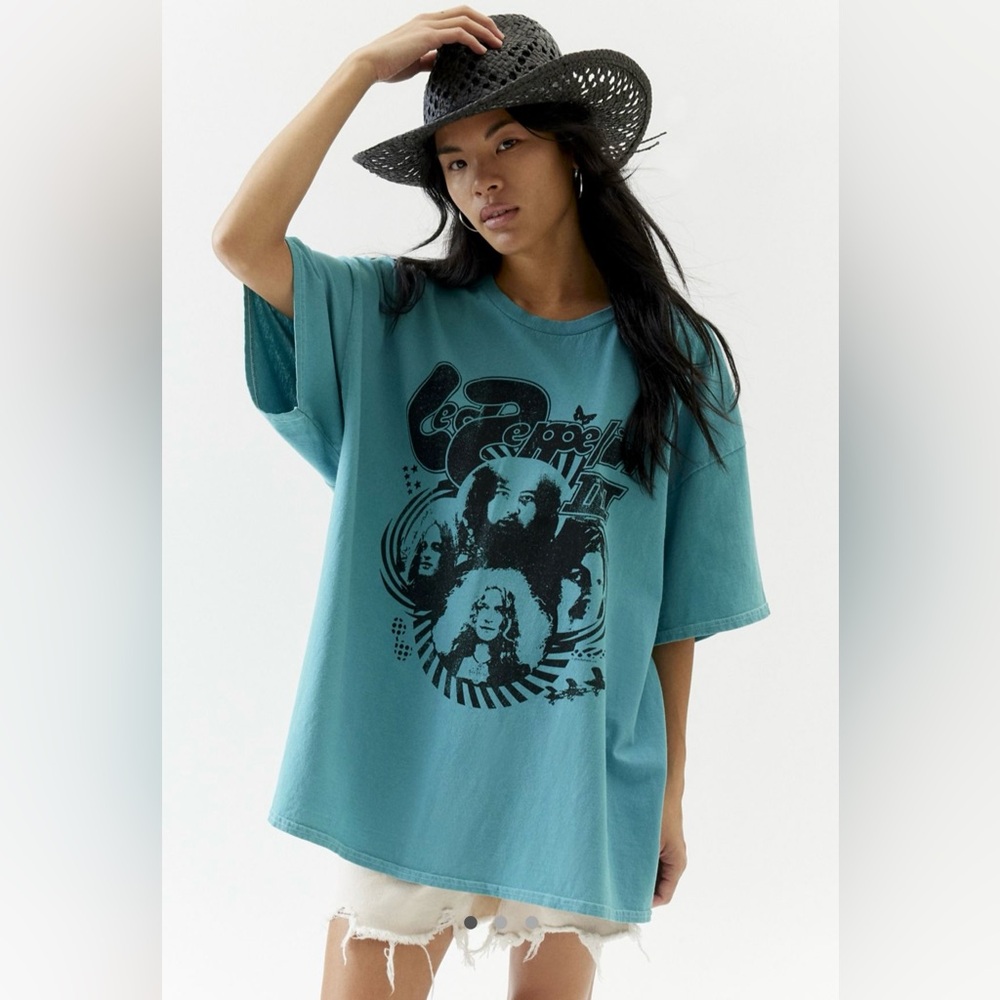 Urban Outfitters Teal Graphic Band Tee